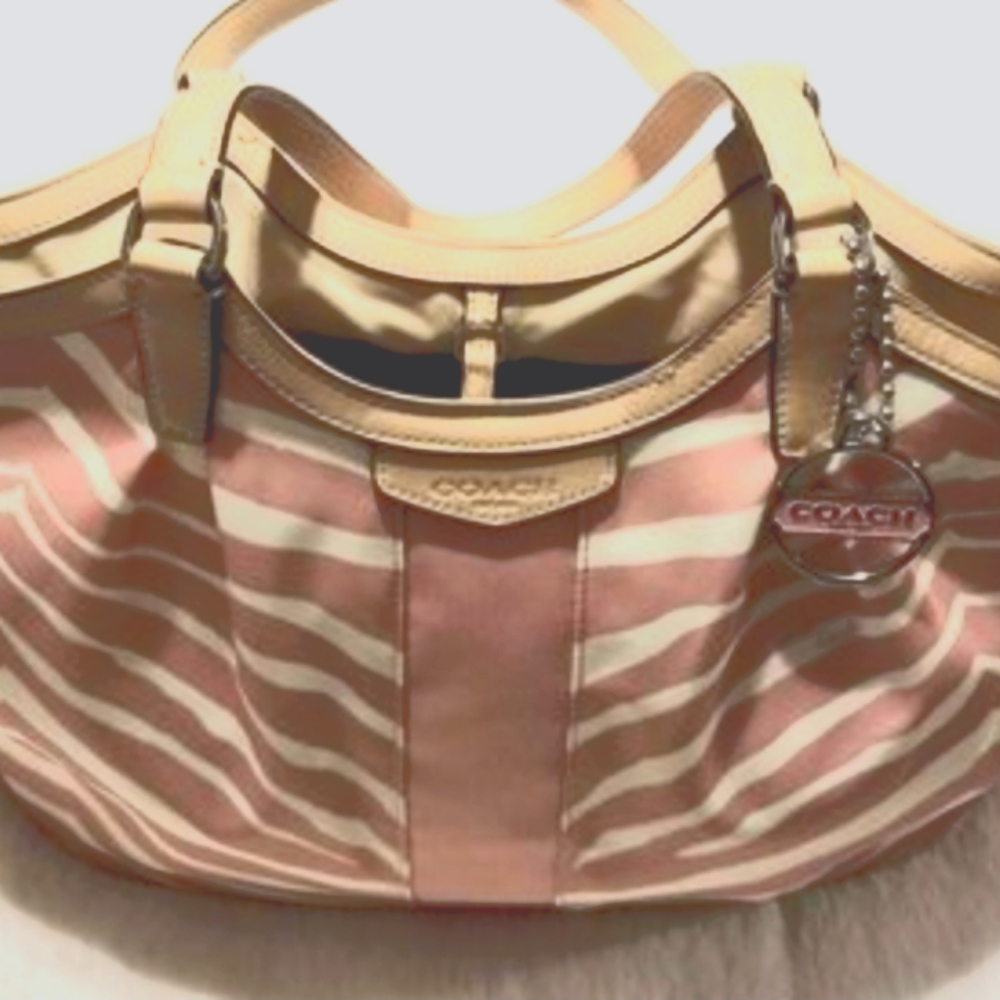 Coach, NWOT, Devin Tote, Signature Pink Zebra Stripped